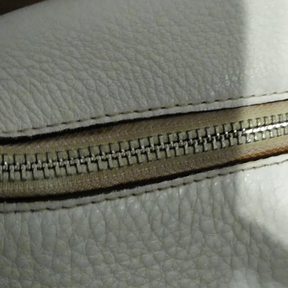 Coach - Picture 5 of 8